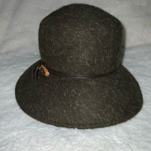 Alessandra Bacci Green Wool Cloche Hat Made in Italy